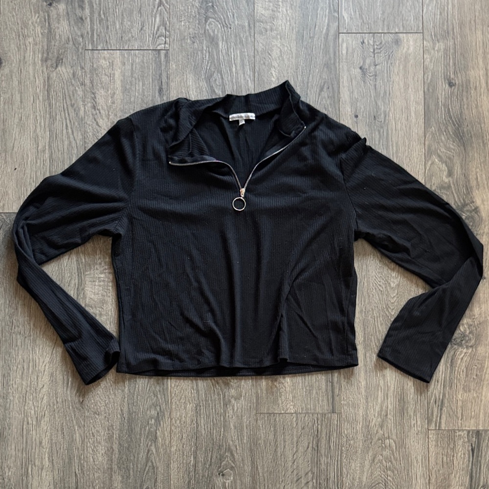 Charlotte Russe Black Cropped Zip-Front Long Sleeve Top